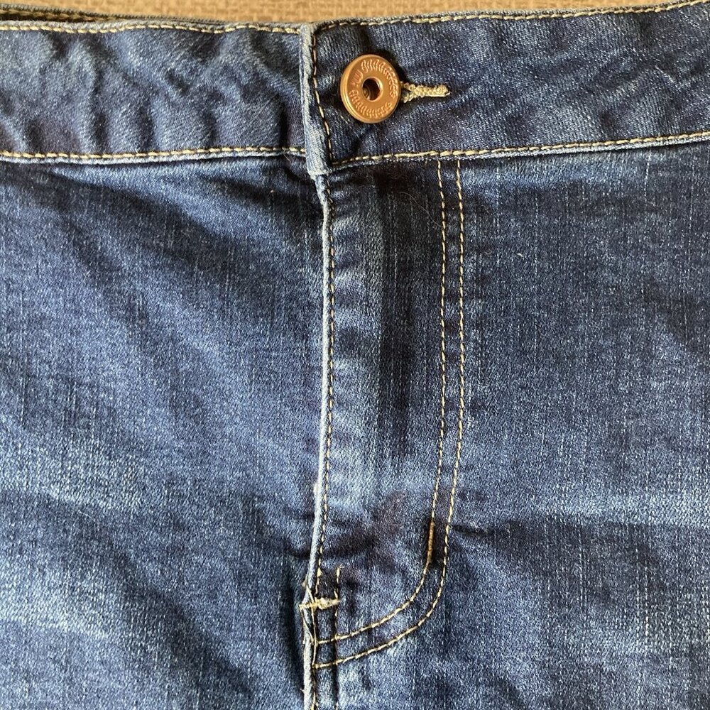 It's Blue Denim Destress Mini Skirt Women's Size 24W Pockets On Front And Back. - Picture 2 of 8